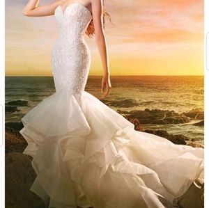 Alfred Angelo BRAND NEW never been worn dress